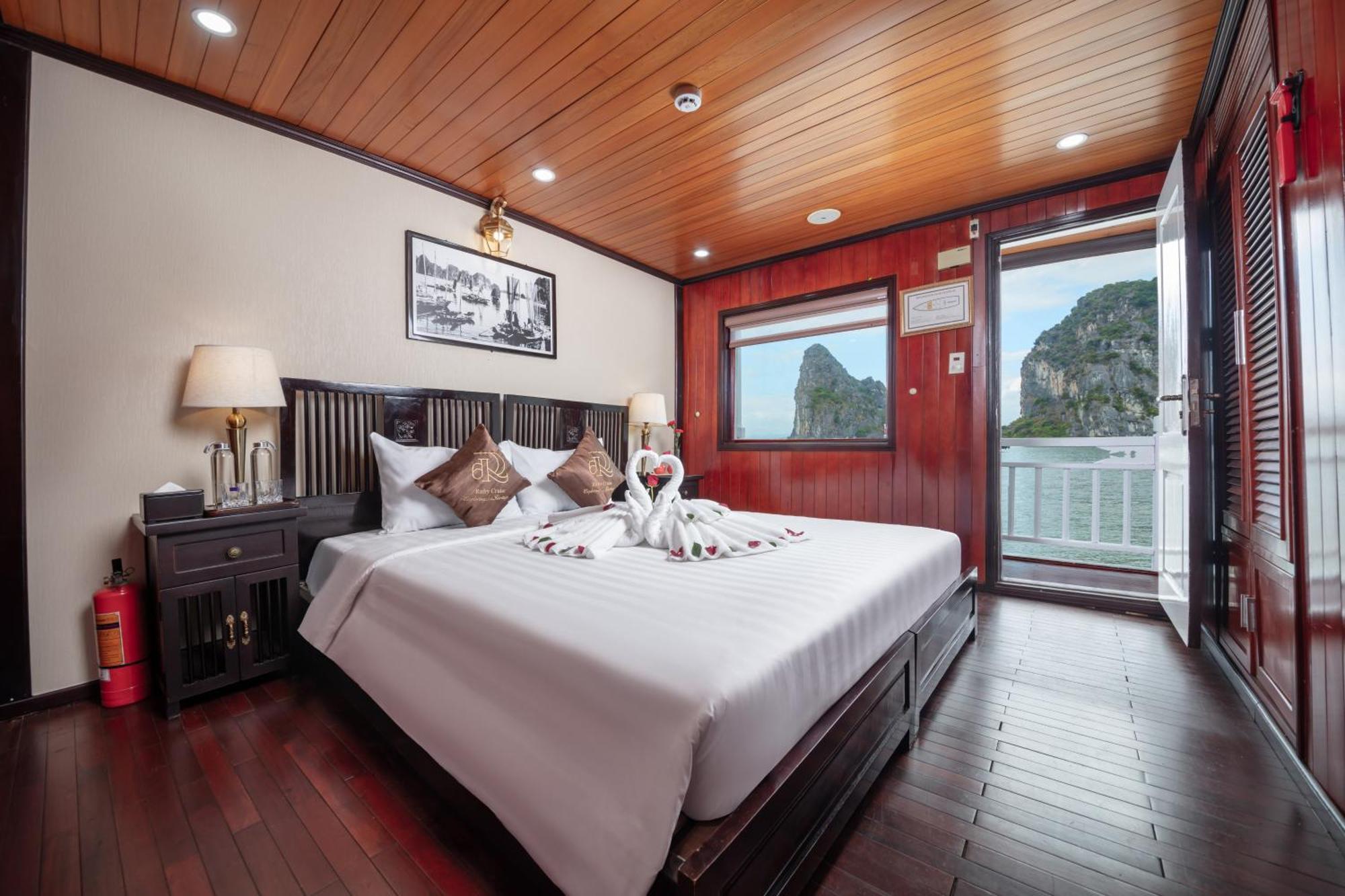 Ruby Cruise Hotel Ha Long Buitenkant foto